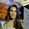 Frederika Alexis Cull Terharu Serahkan Mahkota Puteri Indonesia