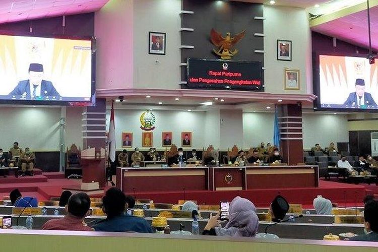 Penampakan dinding ruang rapat paripurna DPRD Sulsel Jalan Urip Sumoharjo Kota Makassar Senin (24/1/2022) sore.
