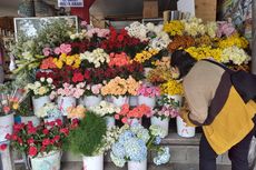 Ketika Bunga Mewarnai Romantika Perayaan Valentine Kaum Muda Semarang