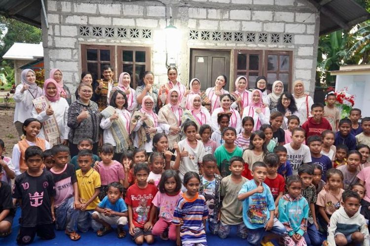 Pelatihan “Ayo Berkoperasi” merupakan bagian dari rangkaian kegiatan Seruni Kabinet Merah Putih yang berkolaborasi dengan TP-PKK NTT serta Dekranasda NTT, dalam rangka memperingati Hari Ibu dan HUT ke-67 Provinsi NTT. 