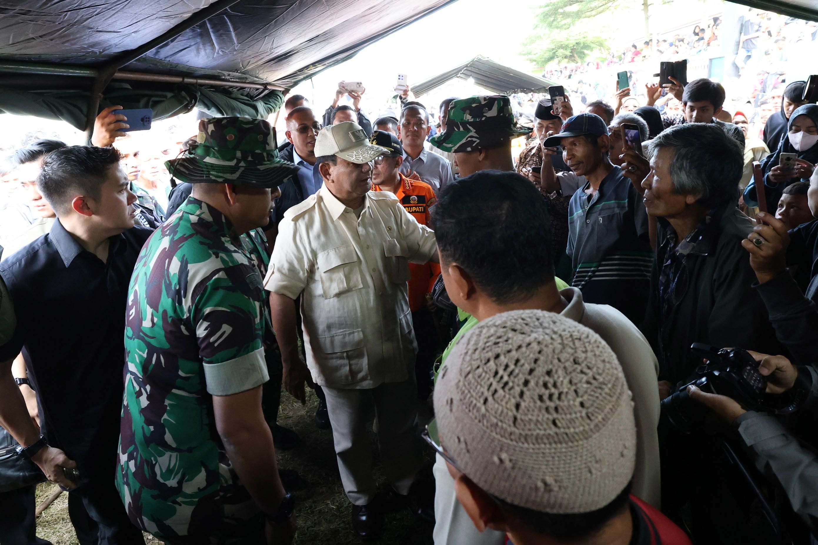 Kemenhan dan TKN Sebut Prabowo Pakai Helikopter TNI AU di Sumbar sebagai Menhan