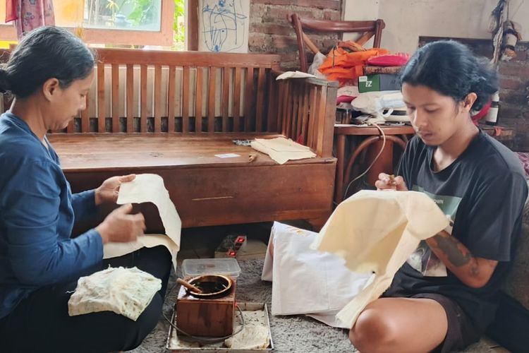Produksi Batik Soramata Salatiga menggunakan bahan ramah lingkungan sehingga tak mencemari alam
