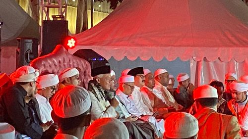 Ganjar Hadiri Tablig Akbar di GBK, Sejumlah Jemaah Majelis Sempat Teriak Nama Prabowo