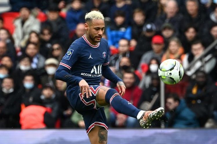 Aksi Neymar saat PSG melawan Bordeaux pada pekan ke-28 Ligue 1 2021-2022, Minggu (13/3/2022) malam WIB.