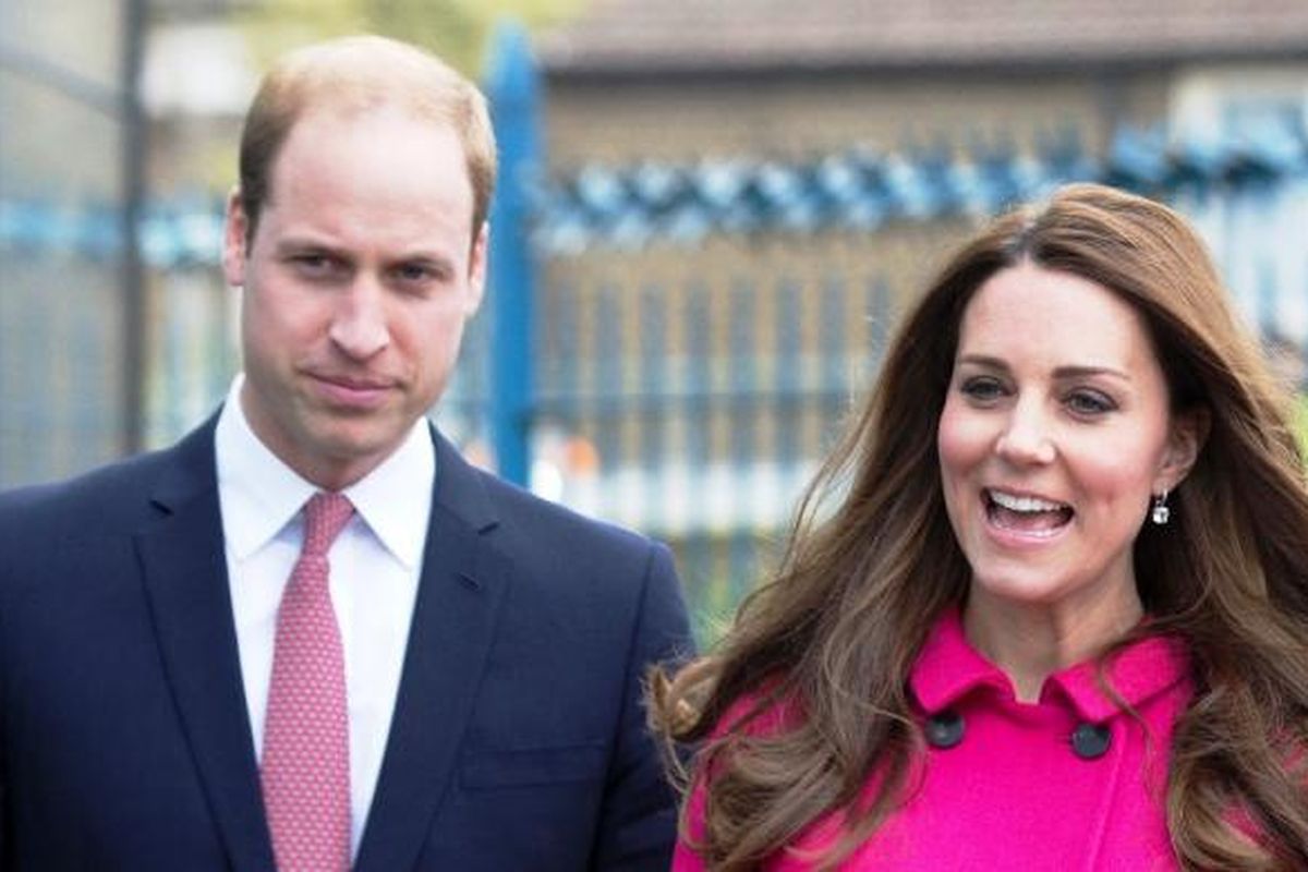 Foto bertanggal 27 Maret 2015 memperlihatkan Pangeran William dan Kate Middleton saat menghadiri acara di London, Inggris.