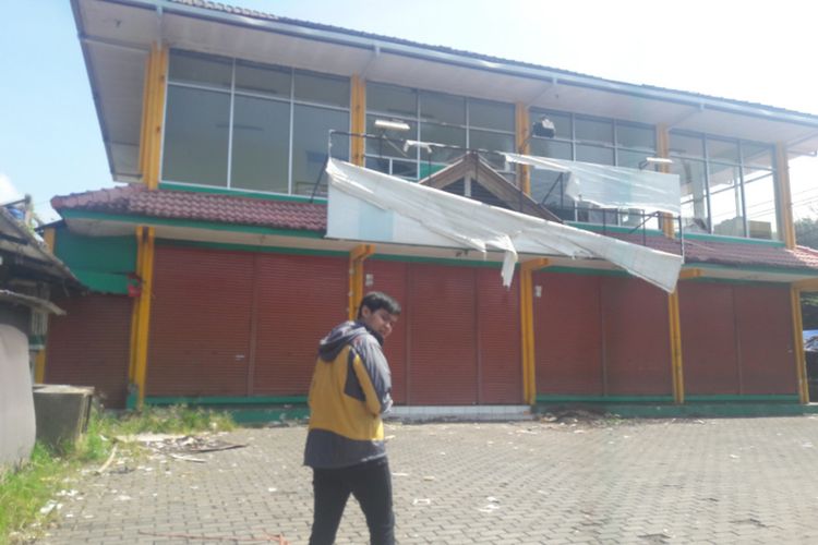Gedung Toserba yang jadi sengketa Kadin Kabupaten Garut dan SMKN 1 Garut yang ada di Jalan Pembangunan, Simpang Lima Tarogong Kidul Garut, Rabu (10/06/2020)