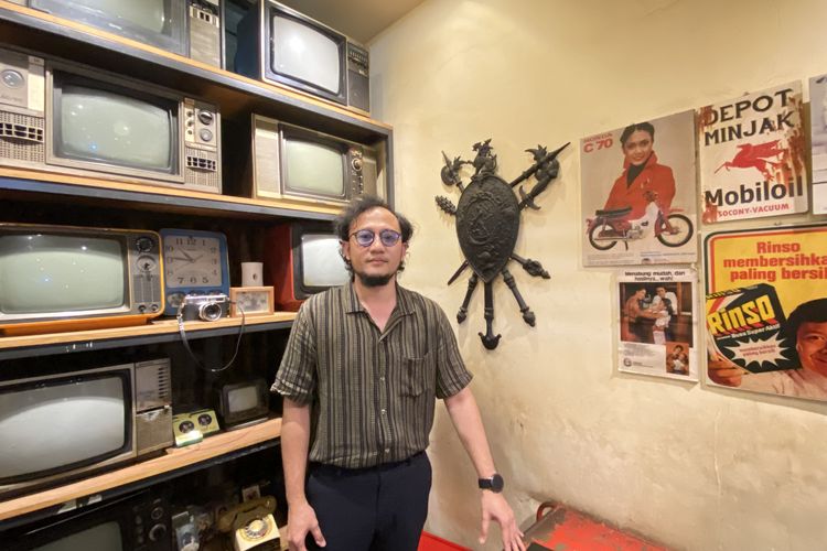 Teguh, owner Kedai Es Teh jaya Abadi