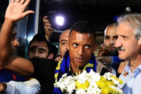 Nani Resmi Pindah ke Fenerbahce