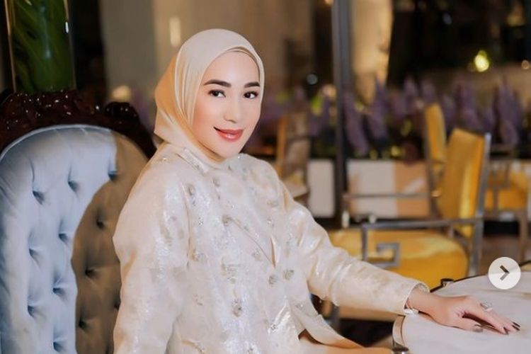 Profil Rien Wartia Trigina, Istri Andre Taulany