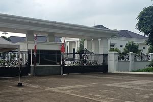 Penampakan Rumah Bupati Bekasi Ade Kuswara yang Disebut 'Kerajaan Kecil'