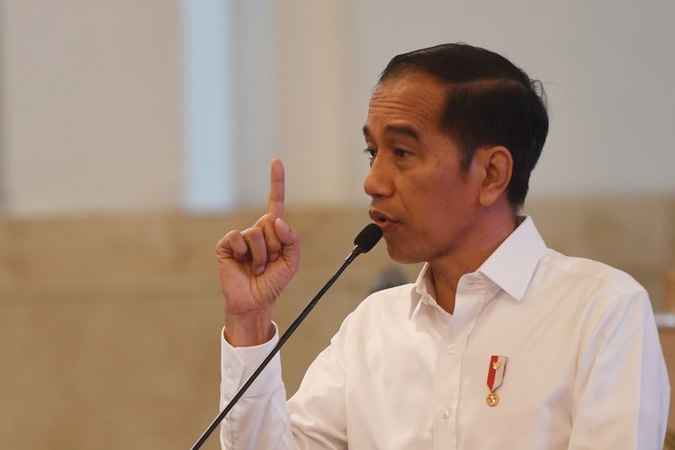 Presiden Joko Widodo memberikan kata sambutan dalam pembukaan Asian Agriculture and Food Forum (ASAFF) tahun 2020 di Istana Negara, Jakarta, Kamis (12/3/2020). ASAFF Tahun 2020 yang diselenggarakan Himpunan Kerukunan Tani Indonesia (HKTI) merupakan hasil kolaborasi antarnegara dan antarpebisnis di kawasan Asia untuk membangun kemandirian pertanian dan ketahanan pangan di Asia. ANTARA FOTO/Akbar Nugroho Gumay/hp.