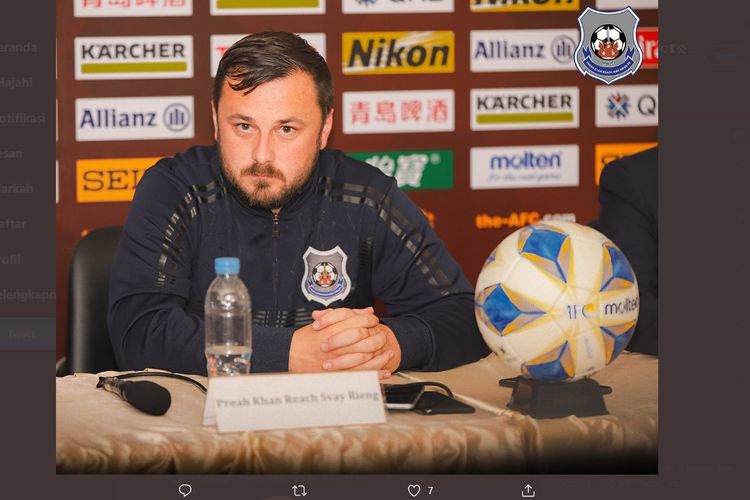 Pelatih Svay Rieng FC, Nestor Conor pada konferensi pers jelang menghadapi Bali United