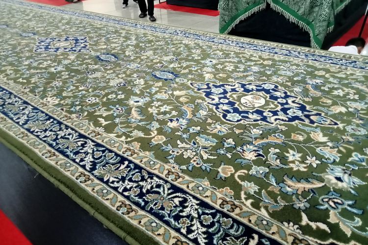 Karpet Raudhah di pameran artefak nabi.