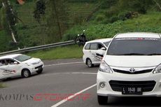 Meliuk-Liuk bersama Avanza di Bukit Sarangan