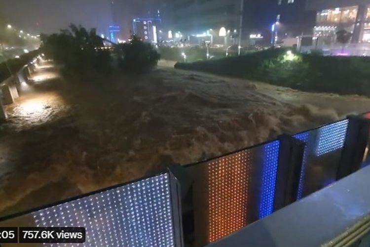 Tangkapan layar video banjir bandang di Seoul Korea Selatan.