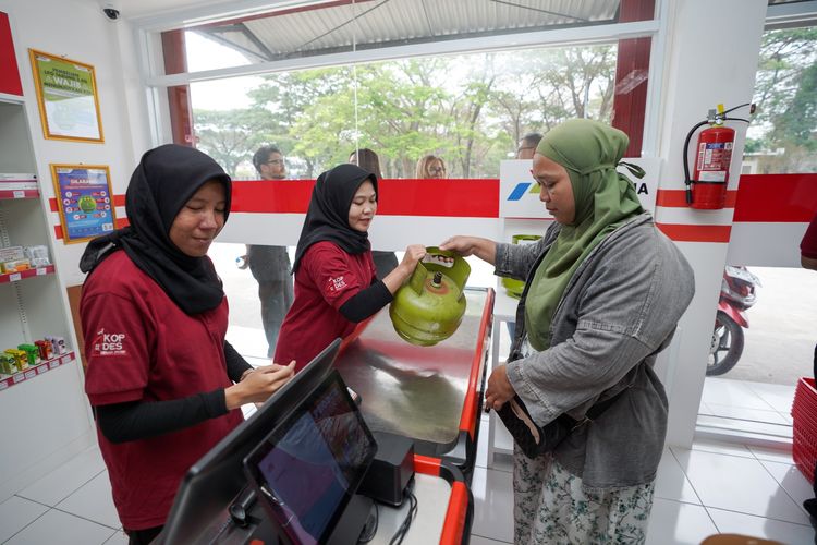 Pertamina Salurkan 33.347 Tabung LPG Lewat Koperasi Merah Putih