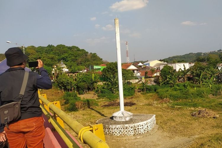 Malam 1 Suro di Tugu Soeharto Semarang, Tempat Warga Berburu Keberuntungan dan Jodoh