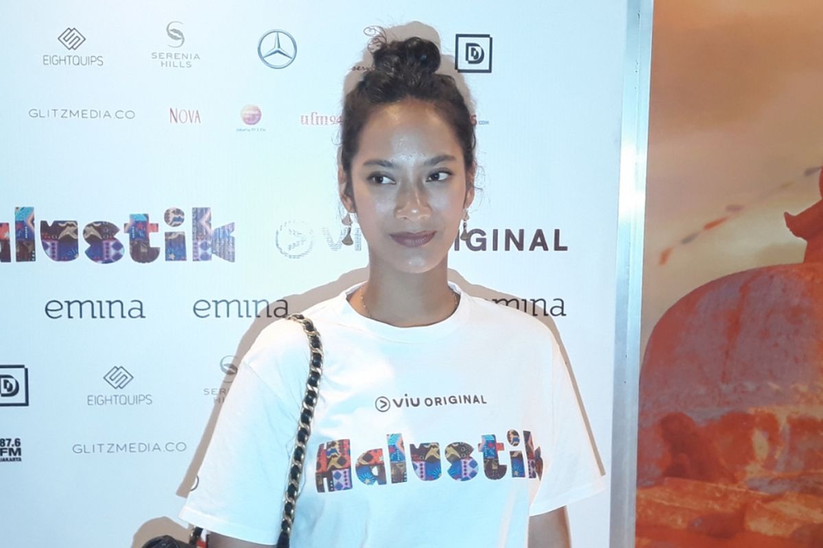 Tara Basro di tengah peluncuran web serie Halustik di CGV Grand Indonesia, Jakarta Pusat, Rabu (12/9/2017).
