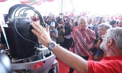 Ganjar Luncurkan Perahu Listrik di Cilacap, Bantu Nelayan Hemat Pengeluaran