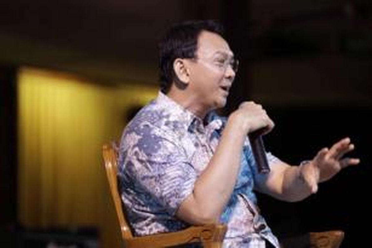 Gubernur DKI Jakarta Basuki Tjahaja Purnama menjadi pembicara di acara Kompasianival 2014 di Gedung Sasono, Taman Mini Indonesia Indah, Jakarta, Sabtu (22/11/2014). Acara yang berlangsung hingga pukul 22.00 ini menghadirkan puluhan komunitas, grup band hingga sejumlah pembicara. 