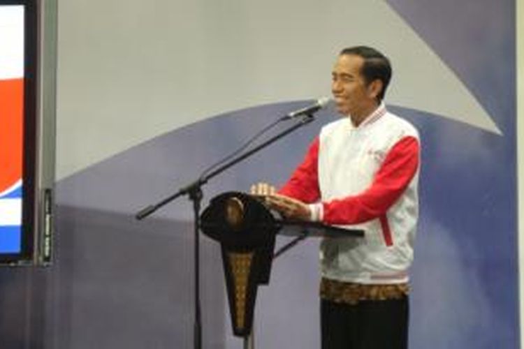 Presiden Joko Widodo dalam acara silaturahim pers nasional, di Gedung Auditorium TVRI, Senayan, Jakarta, Senin (27/4/2015).