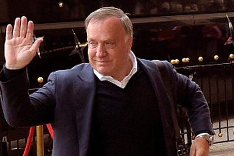 Dick Advocaat mundur dari kursi manajer Sunderland, Minggu (4/10/2015), sehari setelah bermain imbang lawan West Ham. 