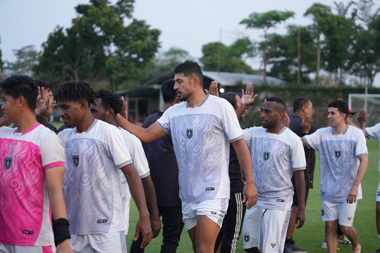 Persipura Rekrut Dua Pemain Asing Baru Jelang Championship 2026-2027