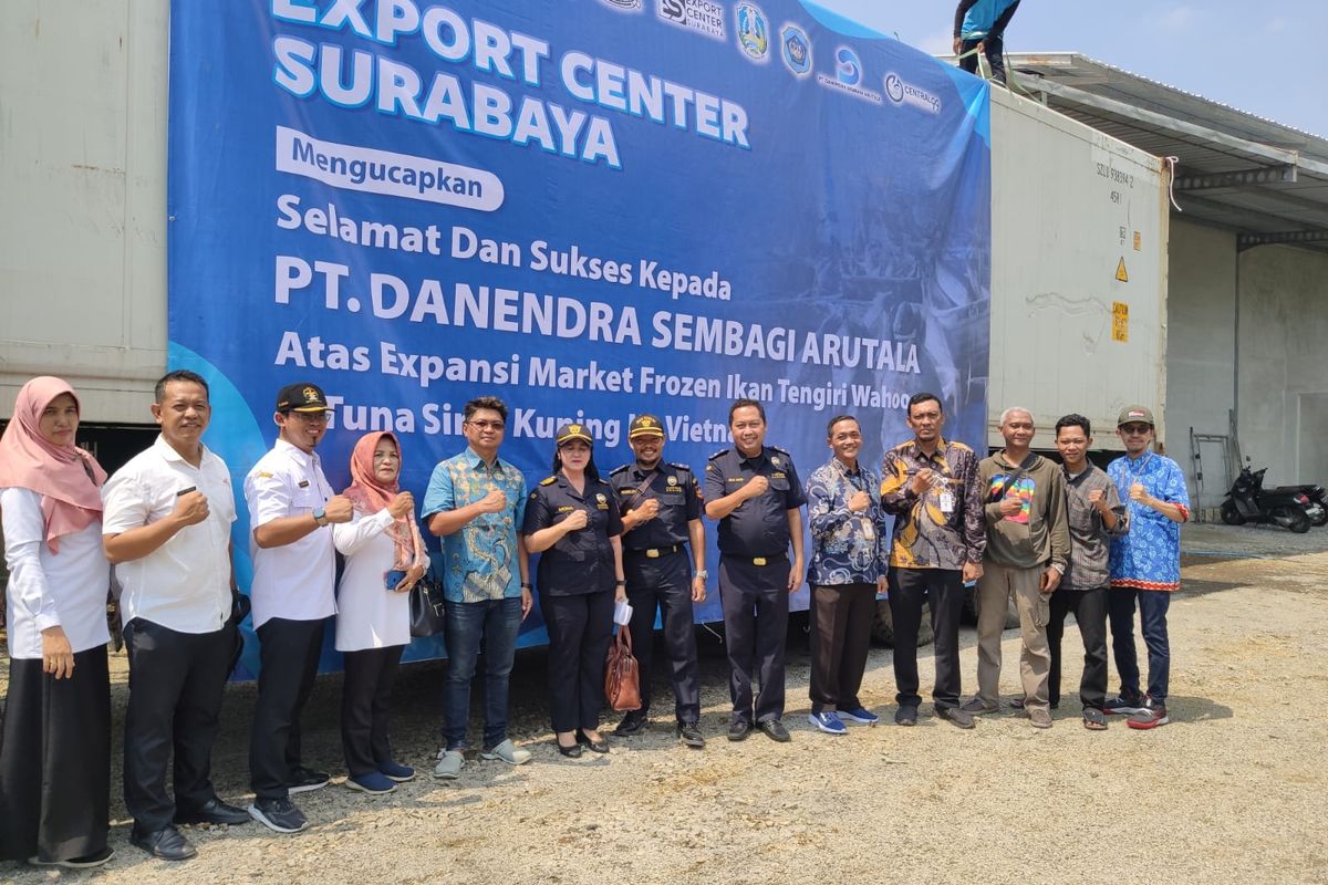 Bea Cukai Gresik dan Export Center Surabaya melaksanakan prosesi pelepasan ekspor produk tenggiri wahoo dan tuna hasil produksi PT Danendra Sembagi Arutala, Rabu (8/5/2024)