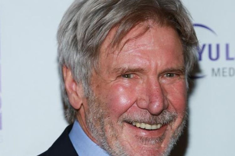 Harrison Ford menghadiri acara FACES Gala di Pier Sixty, Chelsea Piers, New York, Senin (7/3/2016). 