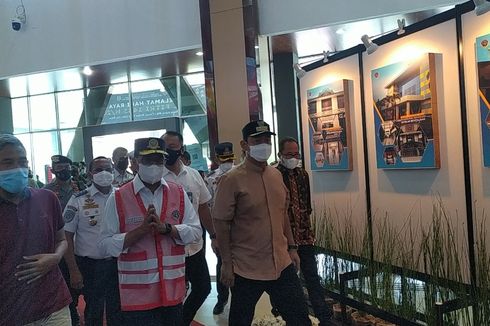Puji Terminal Mangkang Semarang, Menhub Budi Karya: Keren, Seperti Mal