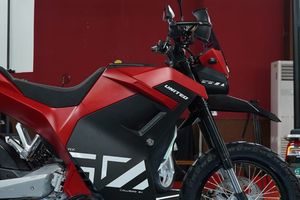 Spesifikasi United RX6000, Motor Listrik yang Bisa Ngecas di SPKLU