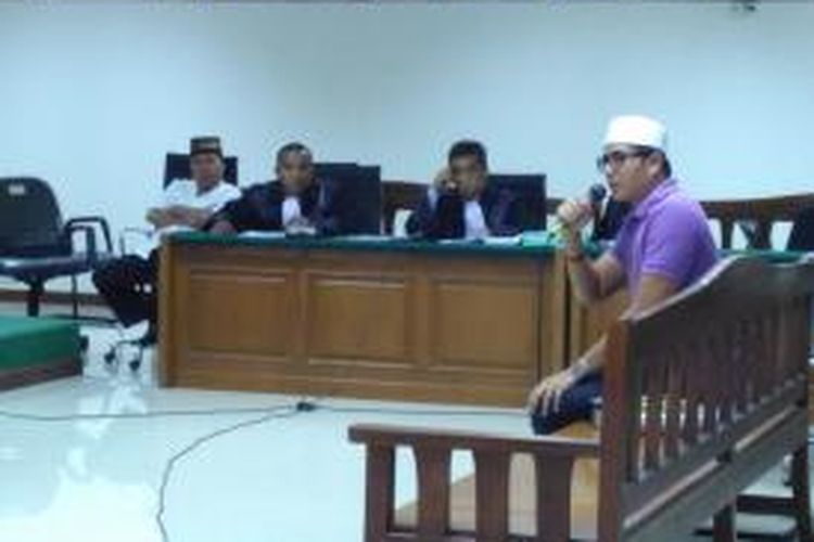 Anak buah OC Kaligis, M Yagari Bhastara saat bersidang dalam perkara suap kepada hakim dan panitera PTUN Medan di Pengadilan Tipikor, Jakarta, Kamis (17/9/2015).