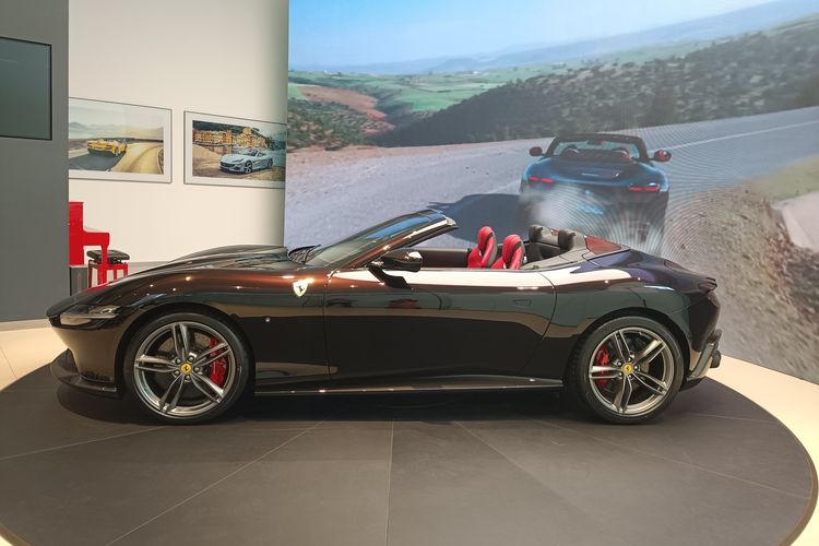 Ferrari Roma Spider resmi hadir di Indonesia