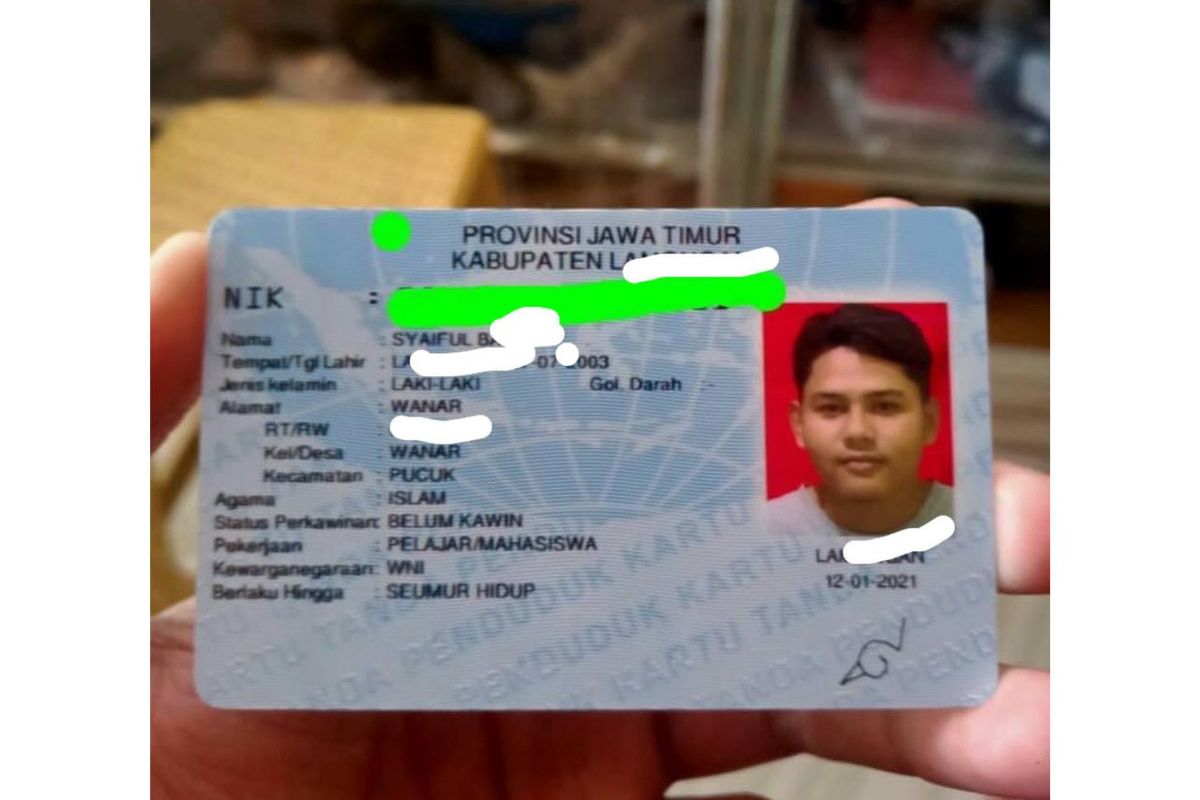 KTP Syaiful Bahri dengan tanda tangan ala lambang Konohagakure di serial kartun Naruto.