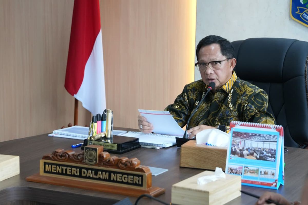 Mendagri Muhammad Tito Karnavian selaku Kasatgas PRR Pascabencana Sumatera dalam Sosialisasi Surat Edaran tentang Penyesuaian TKD TA 2026 yang digelar secara virtual dari Kantor Pusat Kemendagri, Jakarta, Kamis (5/3/2026).