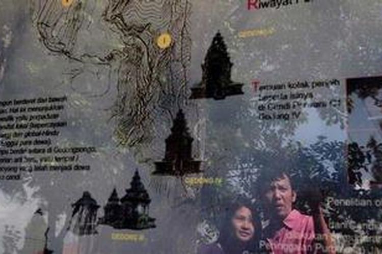 Milka dan Michael wisatawan dari Jakarta melihat papan informasi sejarah Candi Gedongsongo di Kabupaten Semarang, Jawa Tengah, Kamis (19/5/2011). Dalam beberapa tahun ini penataan candi Hindu yang ditemukan Loten tahun 1740 terus dilakukan dengan penataan kawasan sekitar candi.