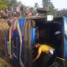 Bus Rombongan Santri Terbalik dan Masuk Sawah di Agam Sumbar, 1 Orang Tewas
