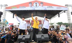 Berdemokrasi dengan Hati Nurani, Airin Ajak Masyarakat Dukung Andika Hazrumy-Nanang Supriatna 