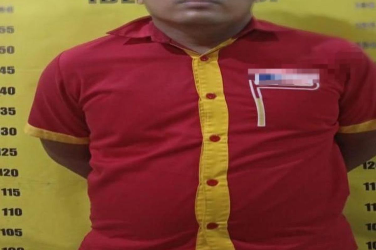 H, pelaku pembunuhan dan pemerkosaan DN yang jasadnya ditemukan mengambang di aliran Sungai Citarum, Desa Curug, Klari, Karawang, Jabar, Selasa (7/10/2025).