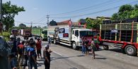Penampakan Truk ODOL Parkir 9 Km di Tol Semarang