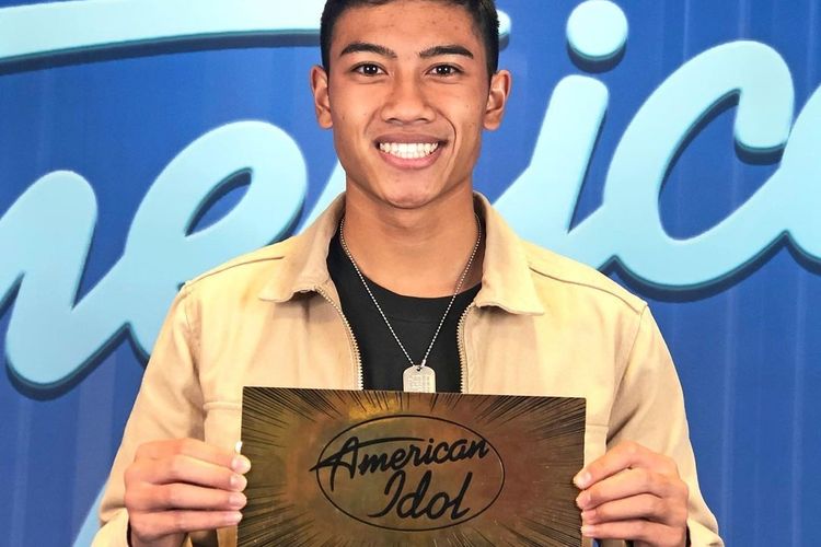 Dzaki Sukarno (20) mahasiswa keturunan Indonesia di Amerika Serikat yang meraih golden ticket dalam audisi American Idol. Juri yang mengujinya adalah Lionel Richie, Katy Perry, dan Luke Bryan.