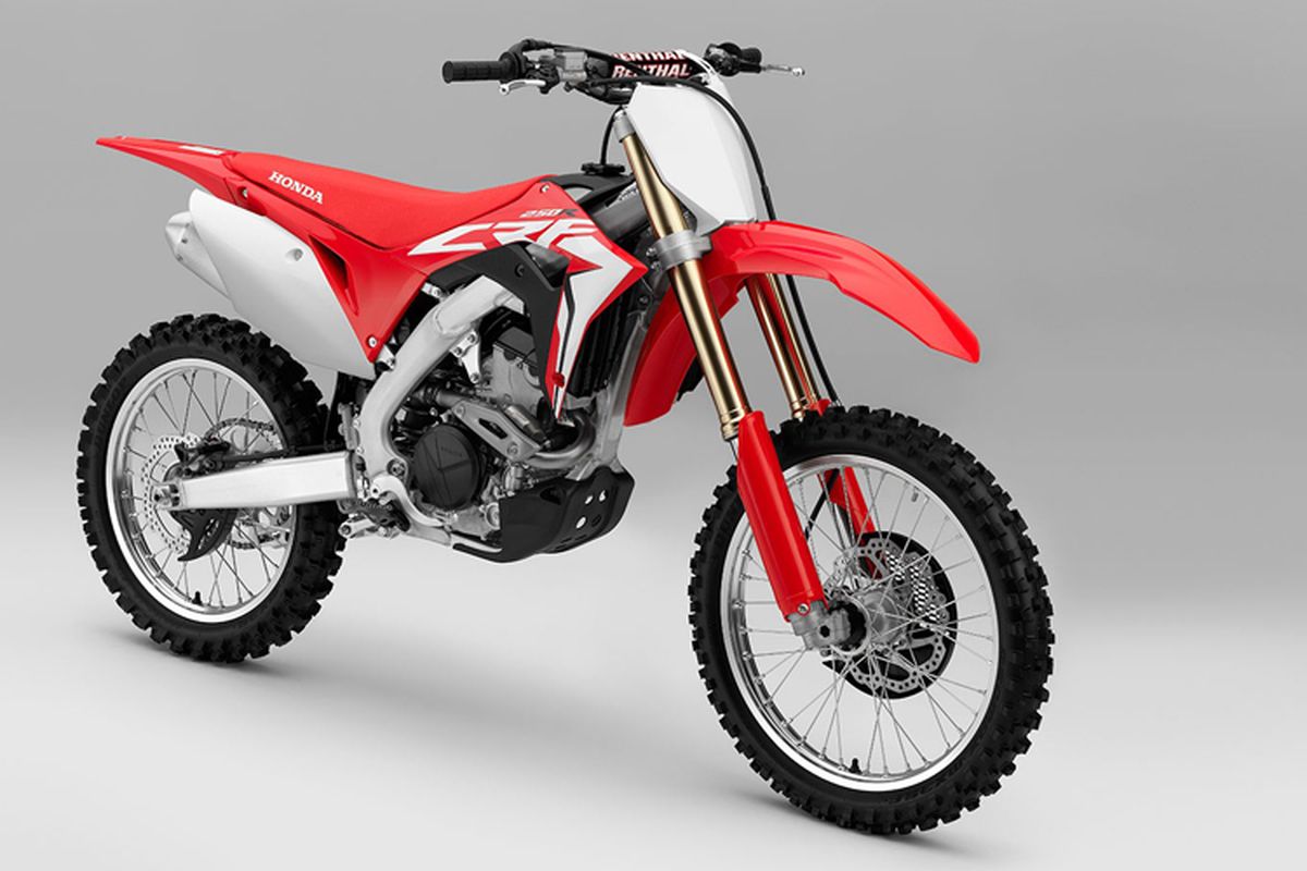 Honda CRF250R 2018, makin sempurna dengan pengembangan mesin, sasis, dan performa baru