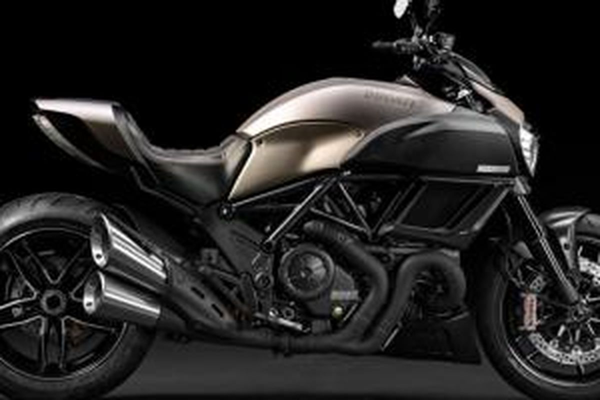 Ducati Diavel Titanium diluncurkan sebelum EICMA.