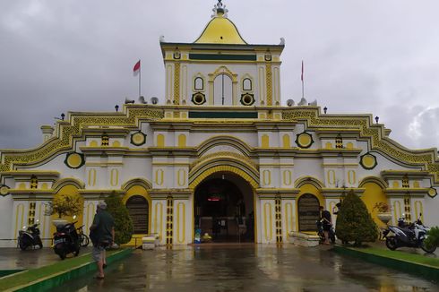 Masjid Agung Sumenep, Akulturasi dan Simbol Toleransi Antarumat Beragama