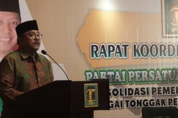 Pelaksana Tugas Gubernur Banten Rano Karno memberikan sambutan dalam pembukaan rapat koordinasi nasional Partai Persatuan Pembangunan di Serang, Banten, Senin (16/3/2015).