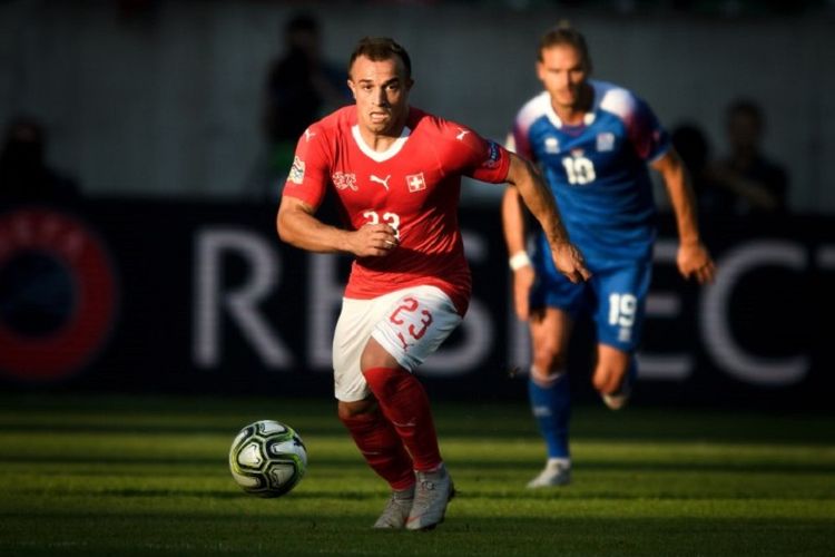 Xherdan Shaqiri tampil apik saat Swiss menang atas Islandia pada UEFA Nations League di St. Gallen, 8 September 2018. 