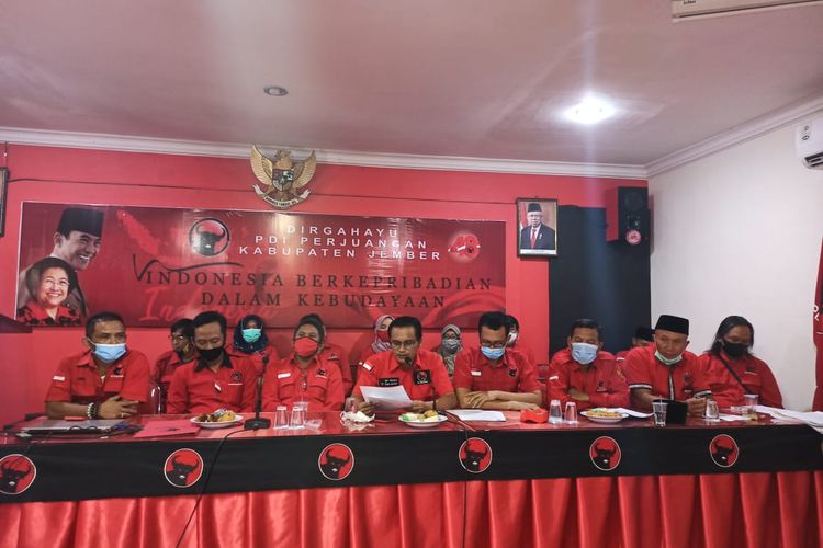 DPC PDI Perjuangan Jember menyatakan sikap sebagai partai oposisi pada bupati terpilih Hendy Siswanto- KH M Balya Firjaun Barlaman