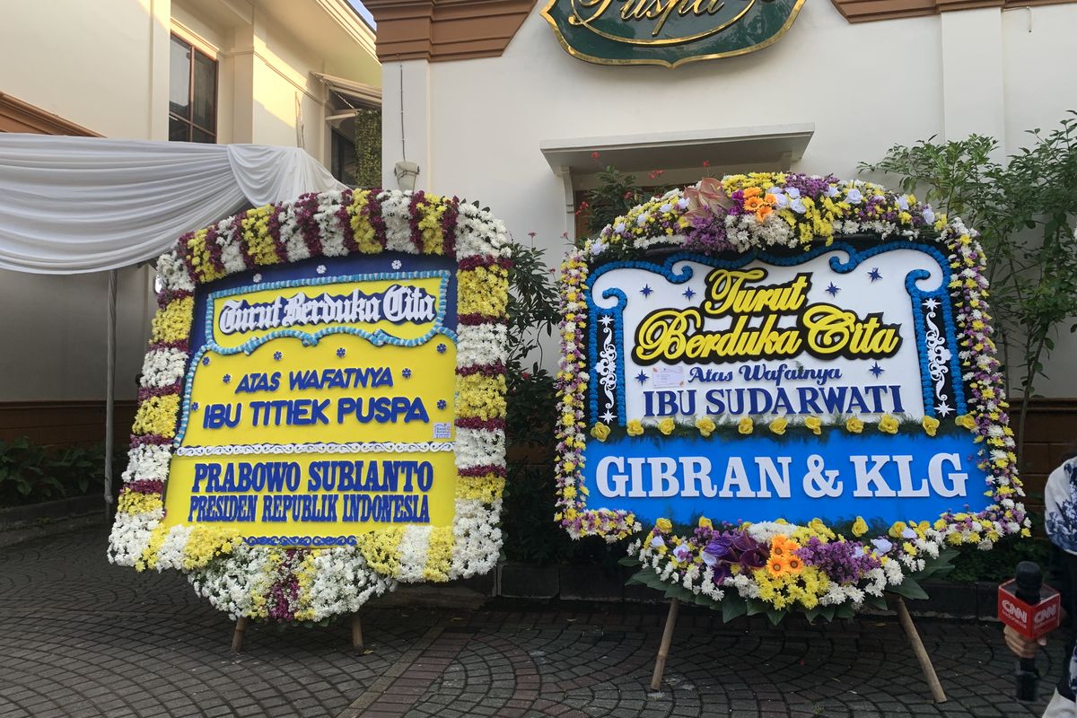 Prabowo, Jokowi, hingga Anies Baswedan Kirim Karangan Bunga Dukacita ke Rumah Titiek Puspa
