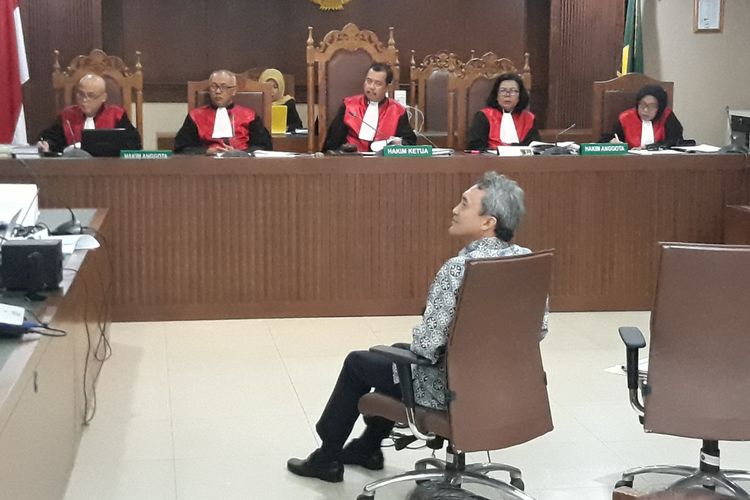 Mantan petinggi Lippo Group, Eddy Sindoro duduk di kursi terdakwa di Pengadilan Tipikor Jakarta, Jumat (22/2/2019).