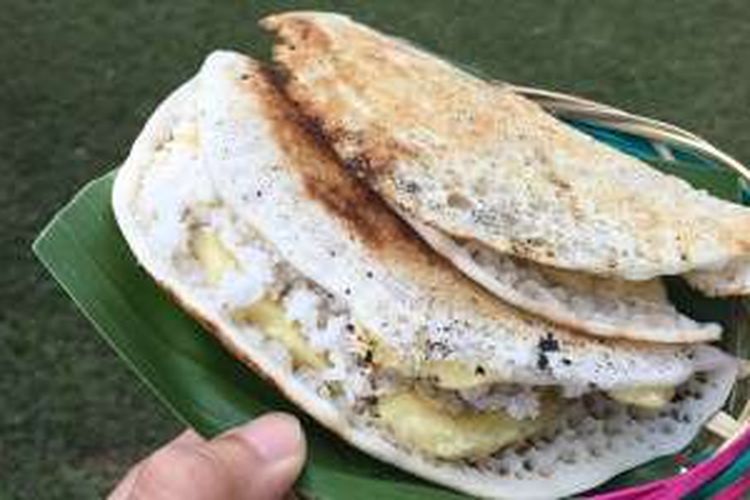 Laklak Pisang, kuliner khas Kecamatan Penebel, Kabupaten Tabanan, Bali.